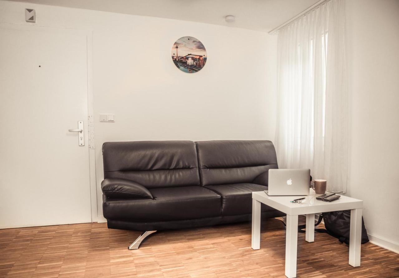 Altstadt Apartment Alisa Düsseldorf Exterior foto